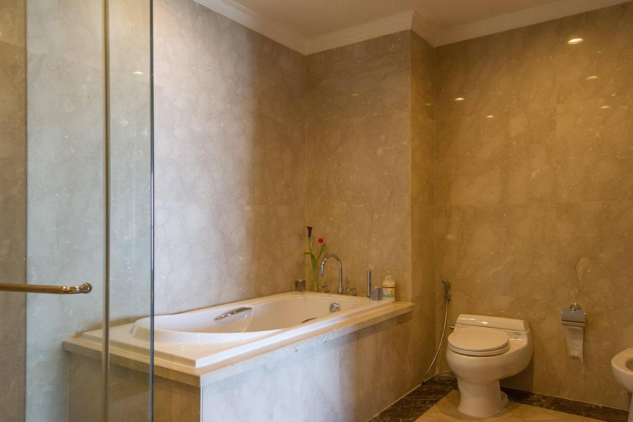 Spectacular Vincom Penthouse Downtown District 1 Apartment Ho Chi Minh City