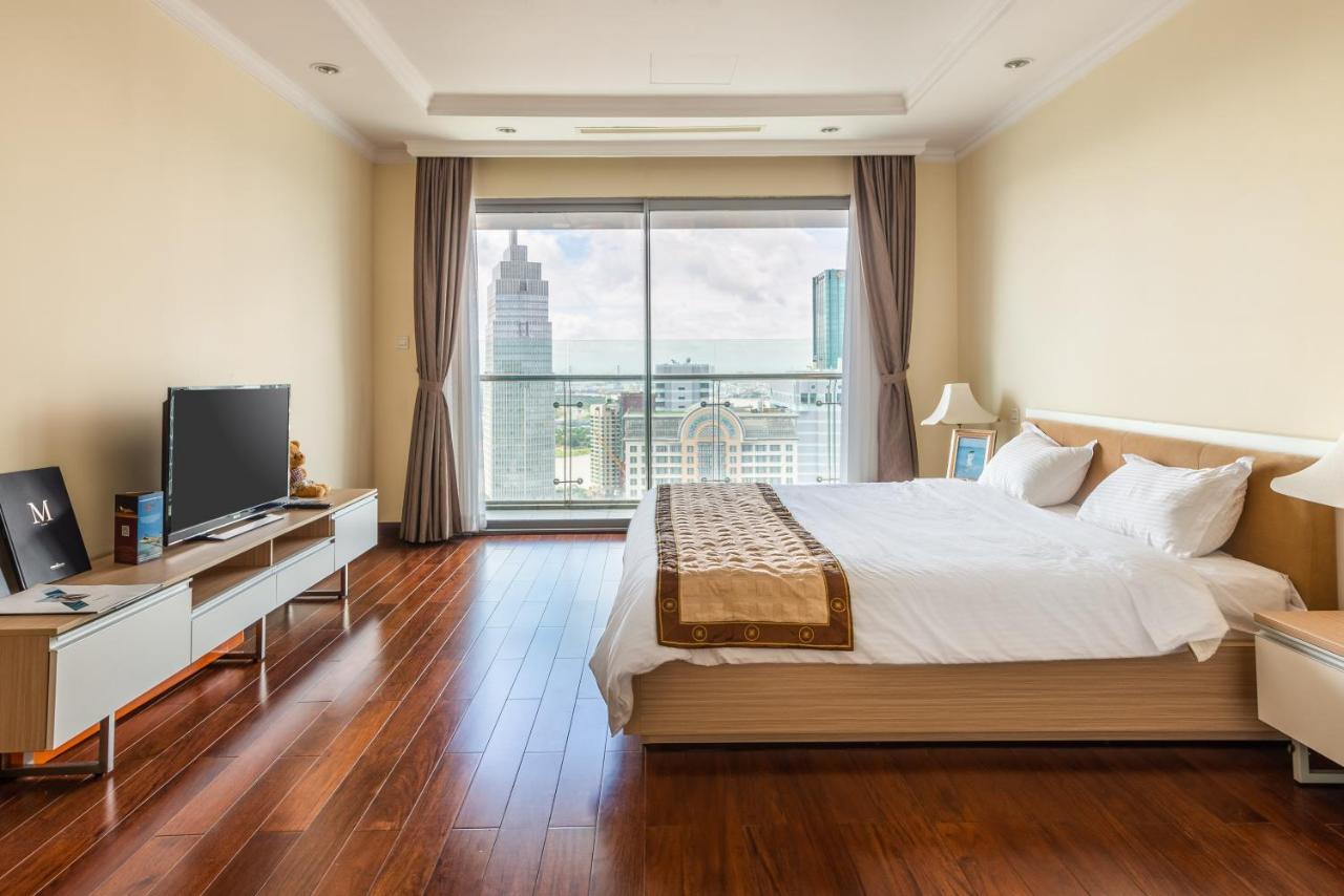 Spectacular Vincom Penthouse Downtown District 1 Apartment *