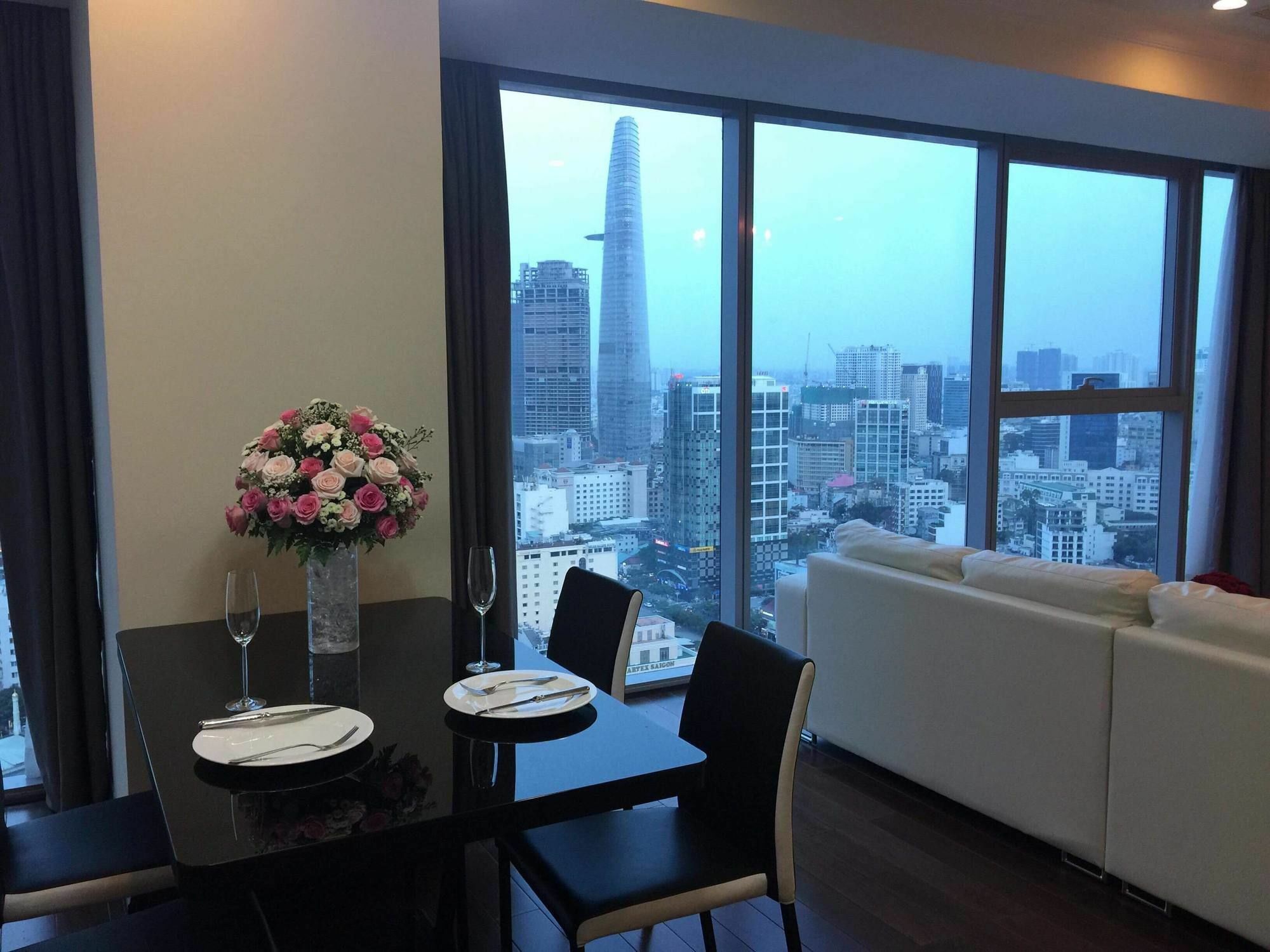 Spectacular Vincom Penthouse Downtown District 1 Apartment Ho Chi Minh City