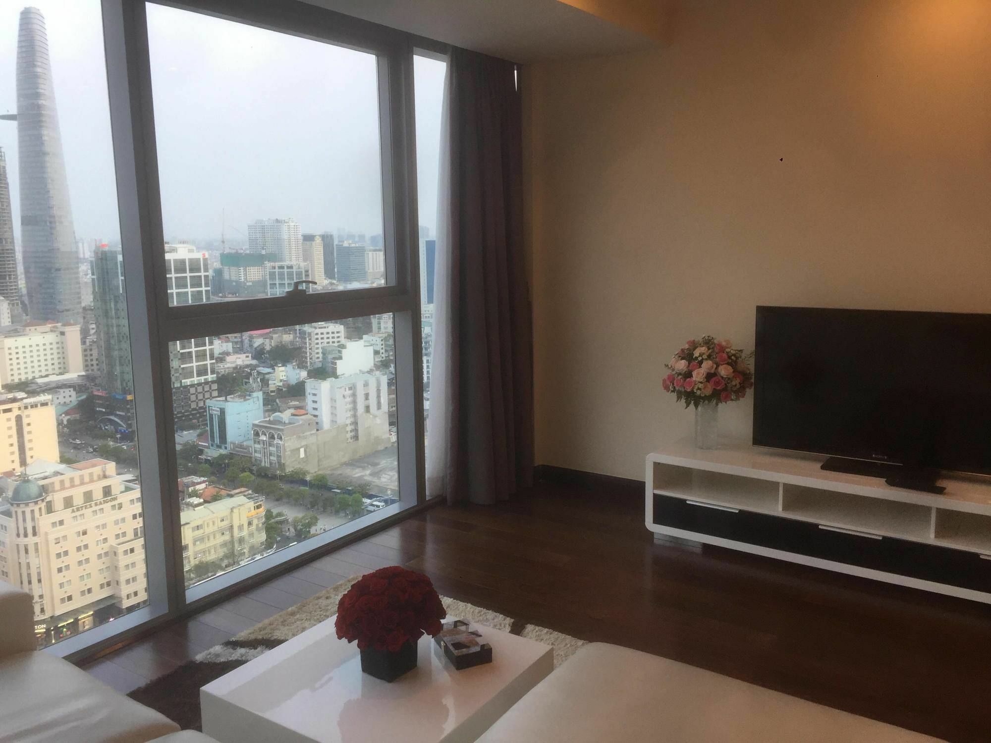 Spectacular Vincom Penthouse Downtown District 1